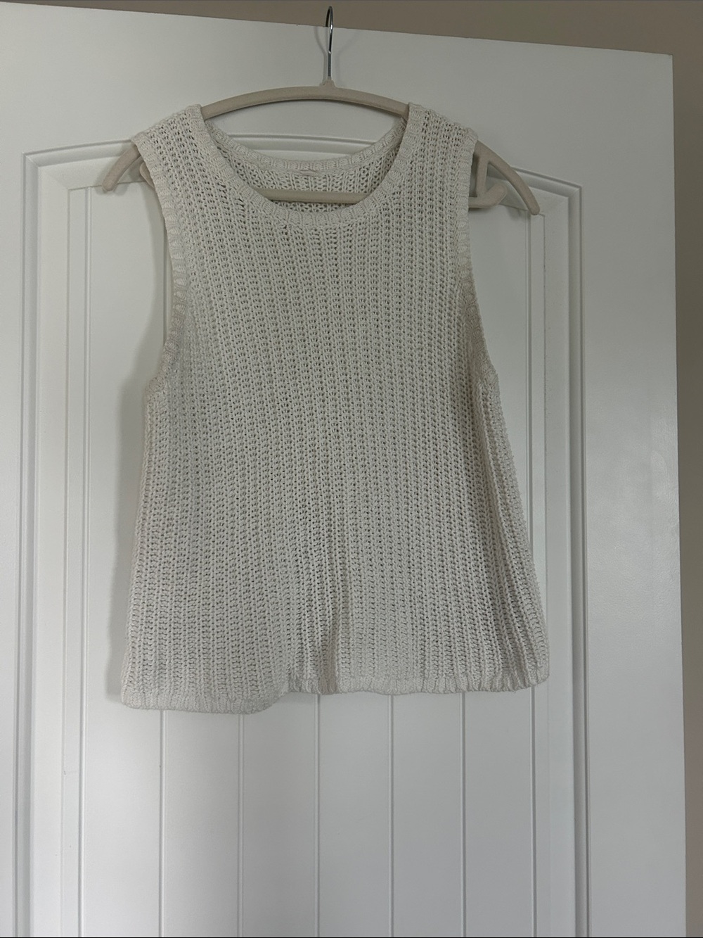 Sleeveless Knit Tank Top - Cream